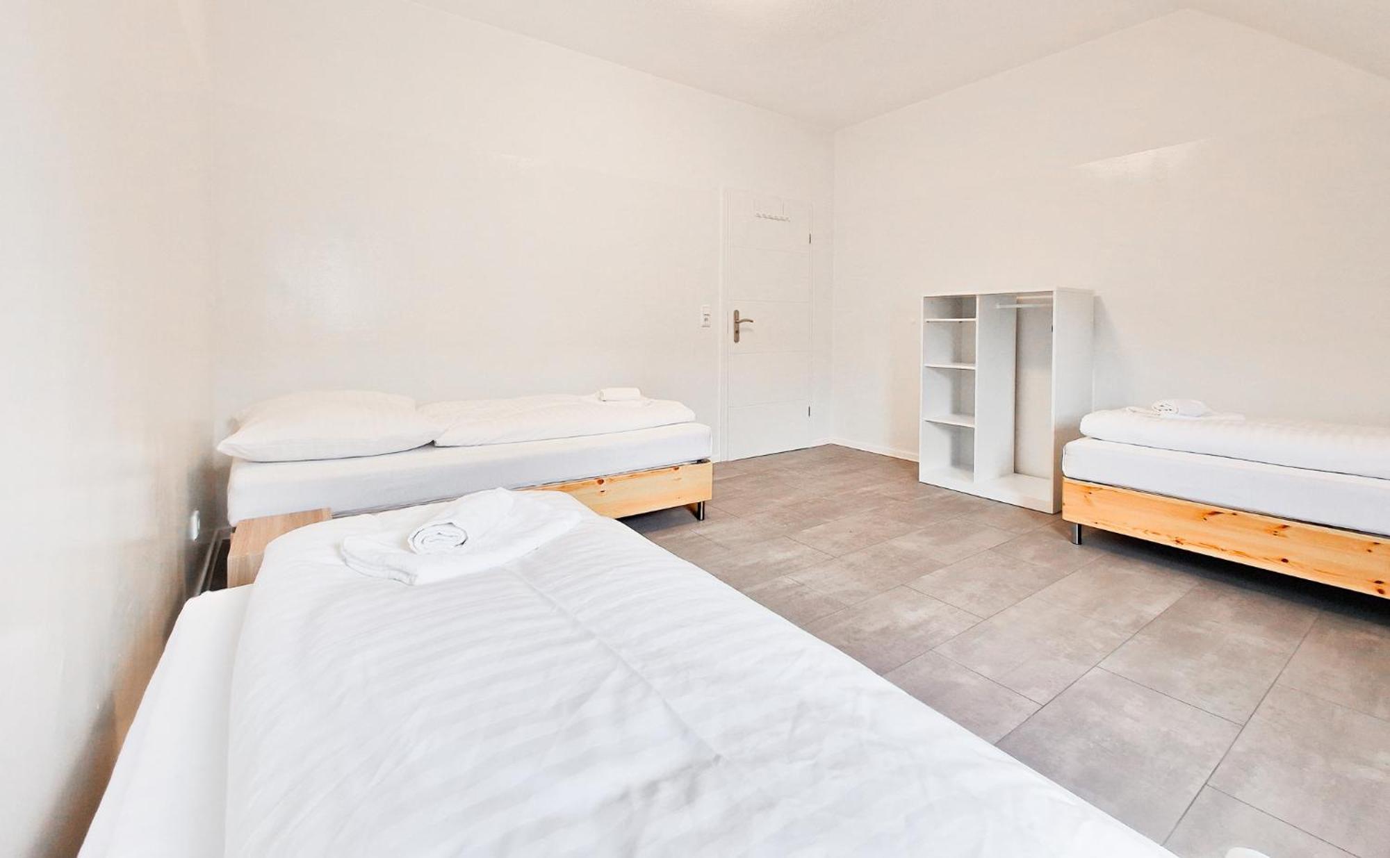 Raj Living - 3 And 4 Room Monteur Apartments ドゥイスブルグ エクステリア 写真
