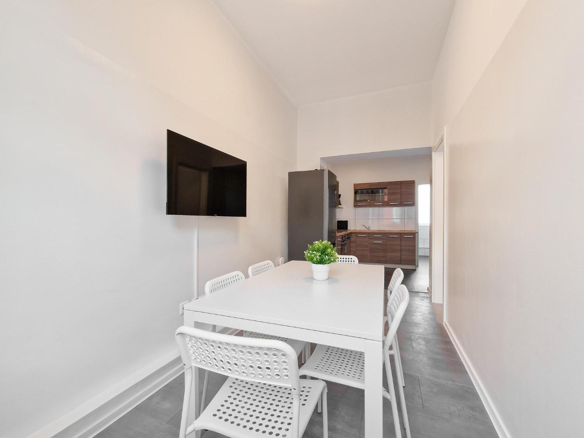 Raj Living - 3 And 4 Room Monteur Apartments ドゥイスブルグ エクステリア 写真